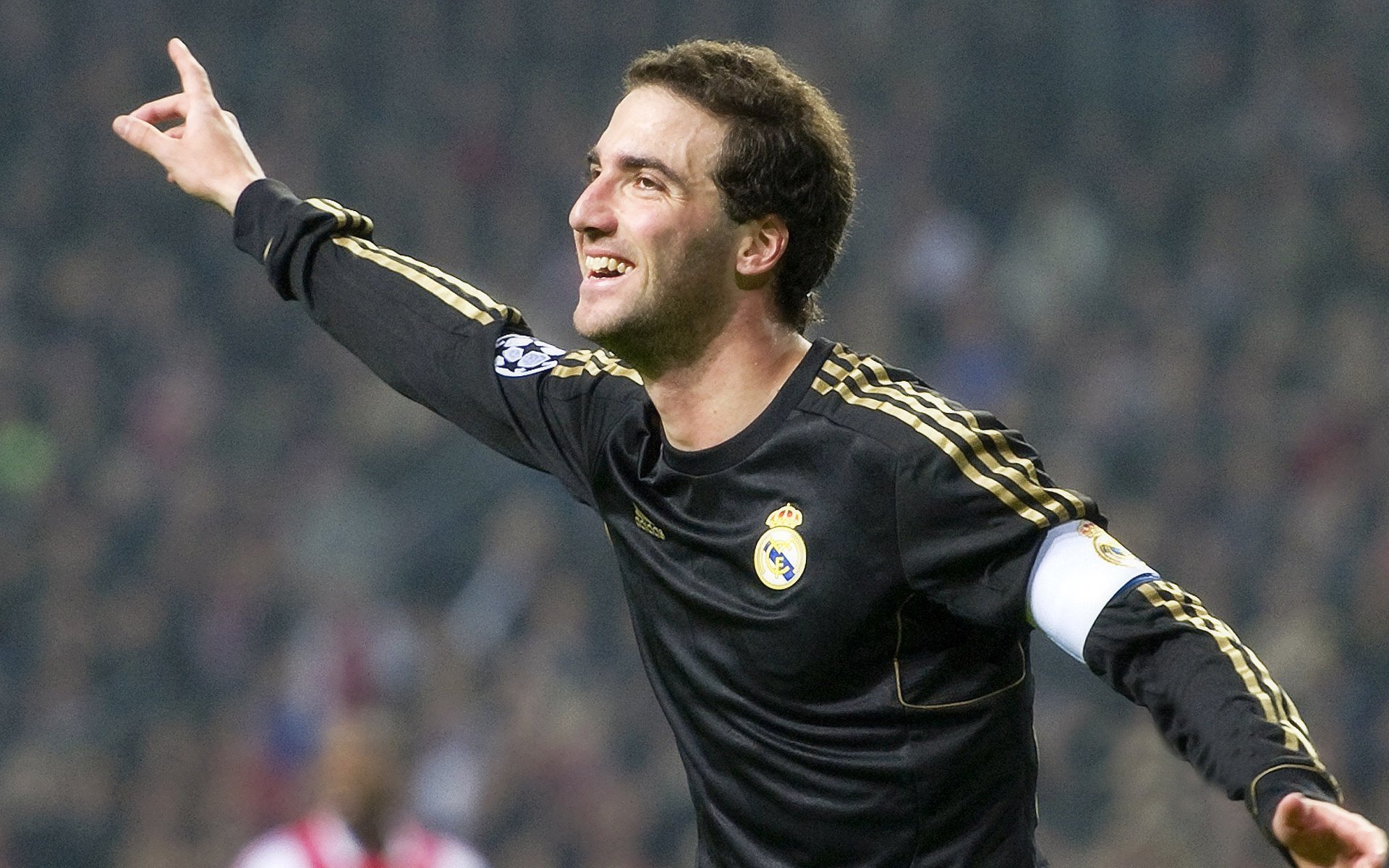 《《堡垒之夜》推出新“未来城市”季节，视觉震撼》，“堡垒之夜”