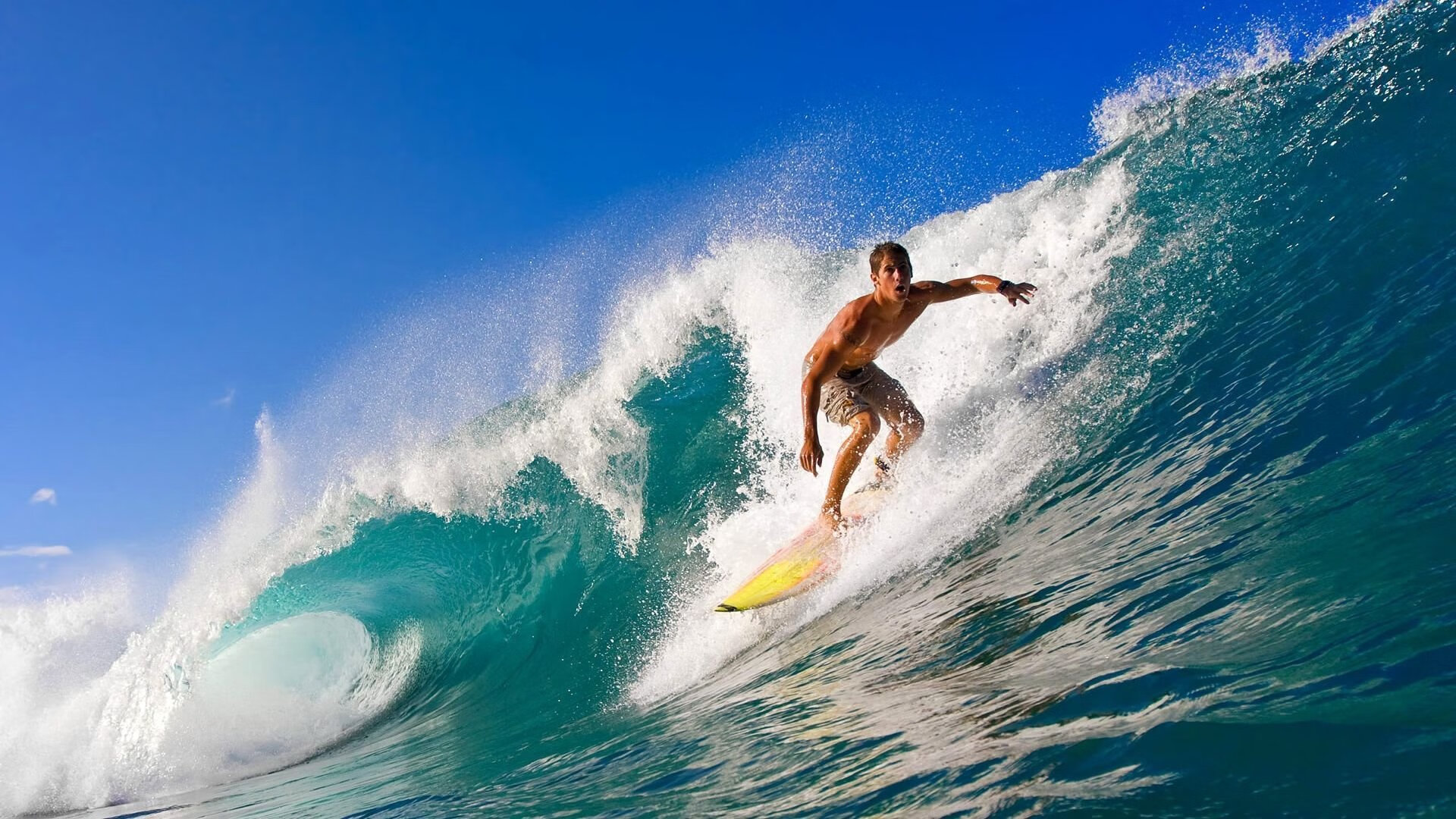 中国足球史上首次引入VAR技术实录，中国最早引进的足球联赛